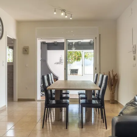 Casa Con Piscina Privada, 3 Habitaciones, Cerca De La Playa En - Es-325-40 * Torroella de Montgrí