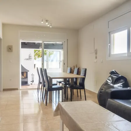 Ferienhaus Casa Con Piscina Privada, 3 Habitaciones, Cerca De La Playa En - Es-325-40