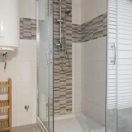 Casa Con Piscina Privada, 3 Habitaciones, Cerca De La Playa En - Es-325-40 *