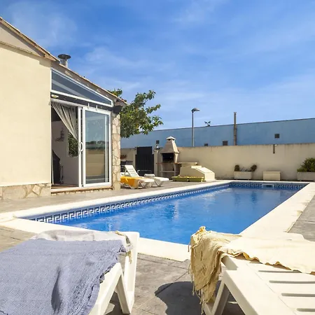Casa Con Piscina Privada, 3 Habitaciones, Cerca De La Playa En - Es-325-40 Ferienhaus *